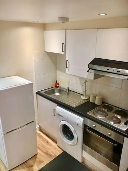 One Bedroom Flat In Londres